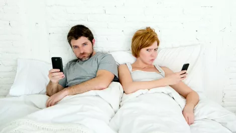Durex survey: when you're on holiday, touch your partner, not your phone